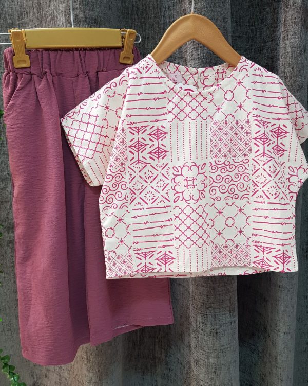 ست کراپ شلوارک سنتی - Image 2