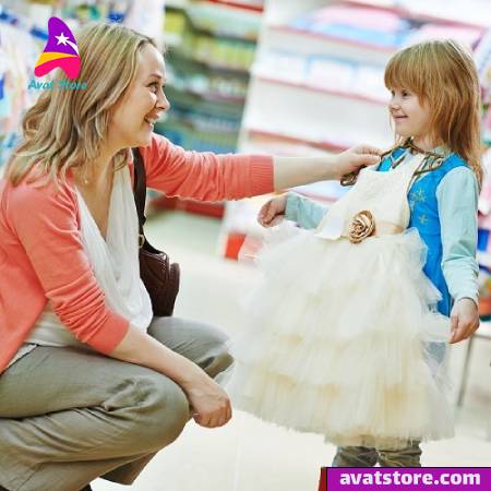 رفتار درست با کودکان در خرید لباس