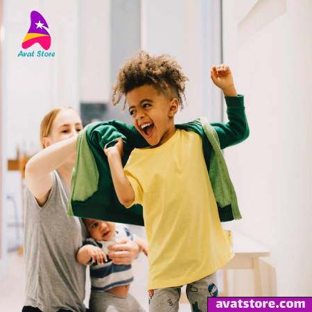 وقتی کودک لباس نمی پوشد چه باید کرد؟